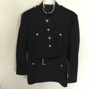 Marine Corps officers dress blue tunic size 40 short